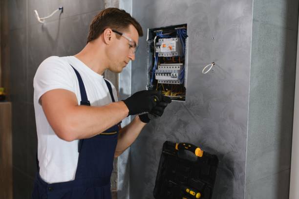 Best 24-Hour Electrician  in Leavittsburg, OH