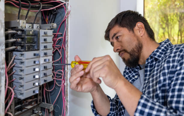 Best Emergency Electrician Near Me  in Leavittsburg, OH